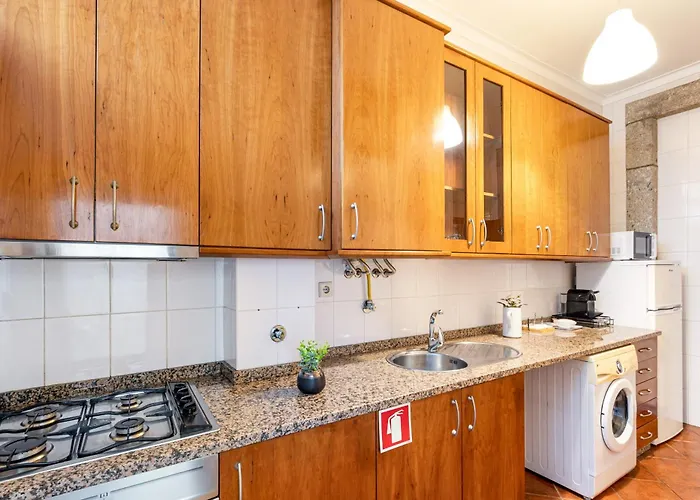 Casa Da Se Historic Next To Cathedral By Se